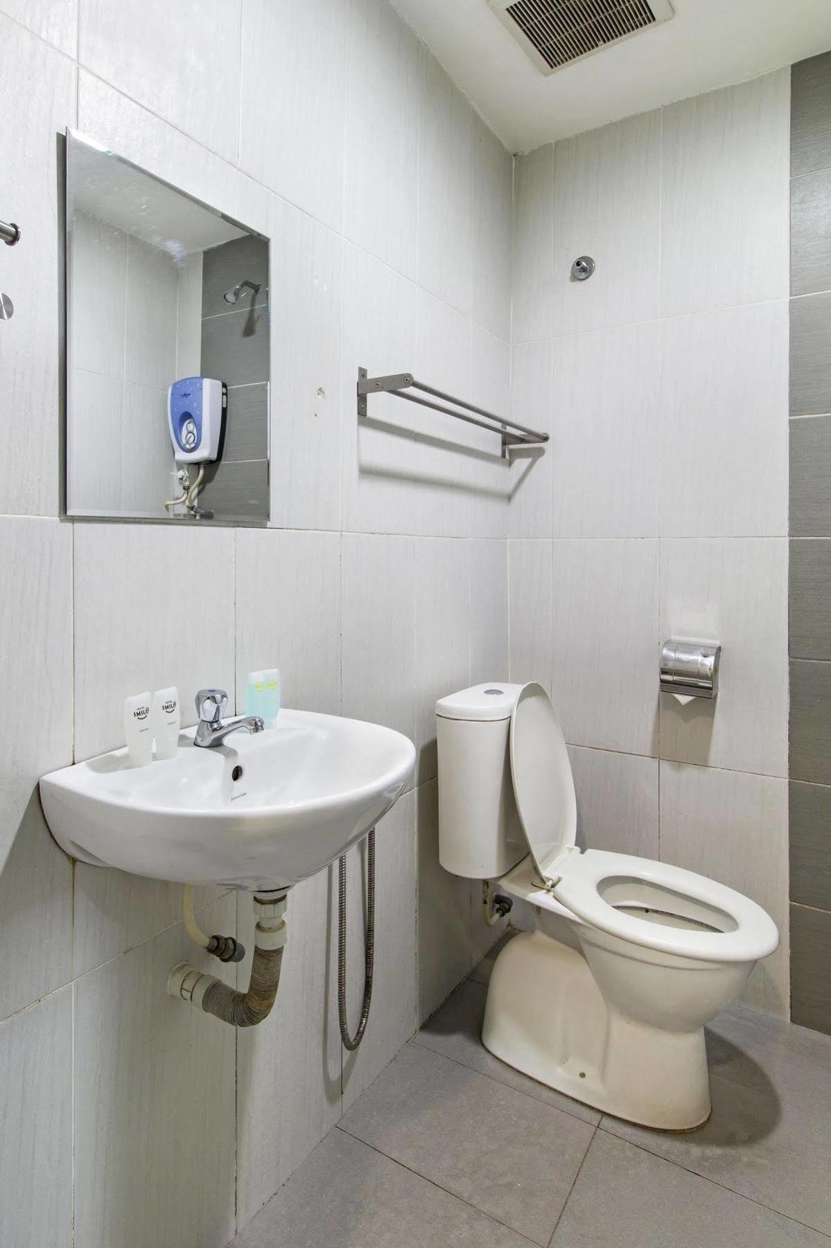 Smile Hotel Wangsa Maju Kuala Lumpur Bagian luar foto